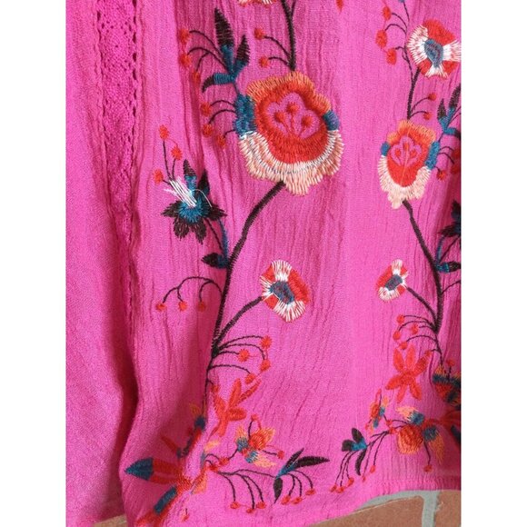 Umgee Womens Pink Embroidered Floral Blouse Short Sleeve Keyhole Size M - Picture 5 of 10